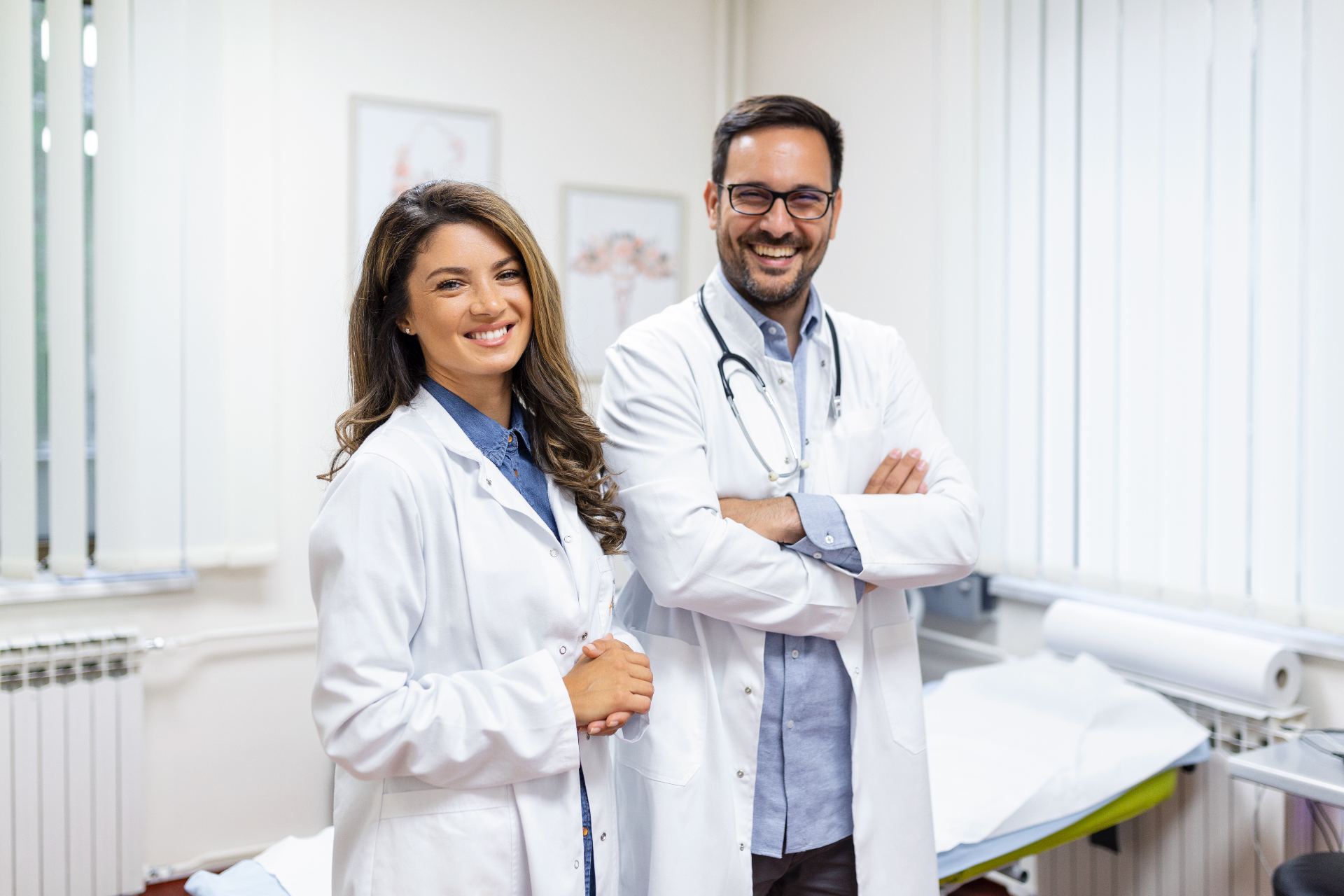Medical digital marketing agency India - doctor with digital presence tools
